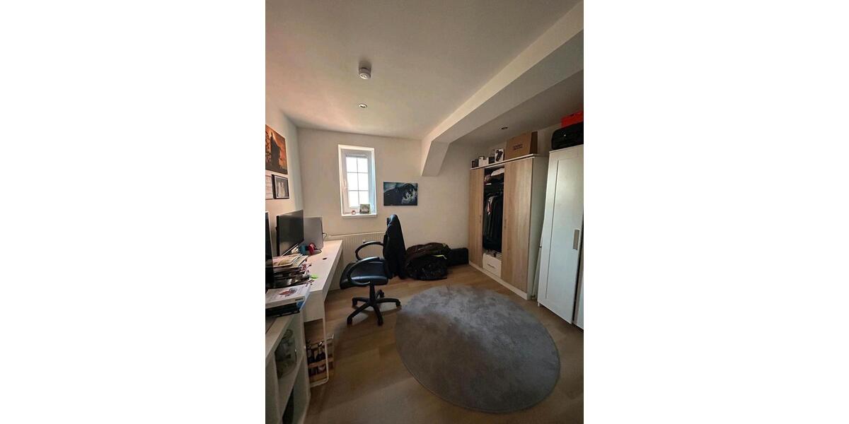 Etagenwohnung Wabern - 4 Zimmer, 125 m&sup2;, 700&euro; | Angebot:26267028