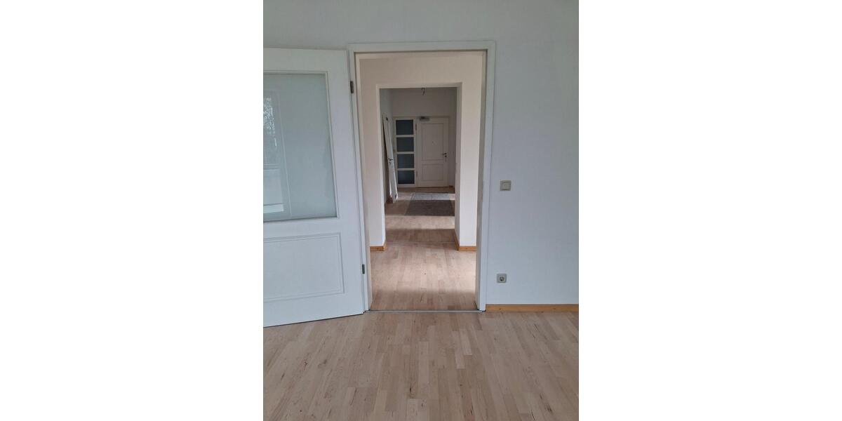 Etagenwohnung Duderstadt - 3 Zimmer, 100 m&sup2;, 700&euro; | Angebot:25900132