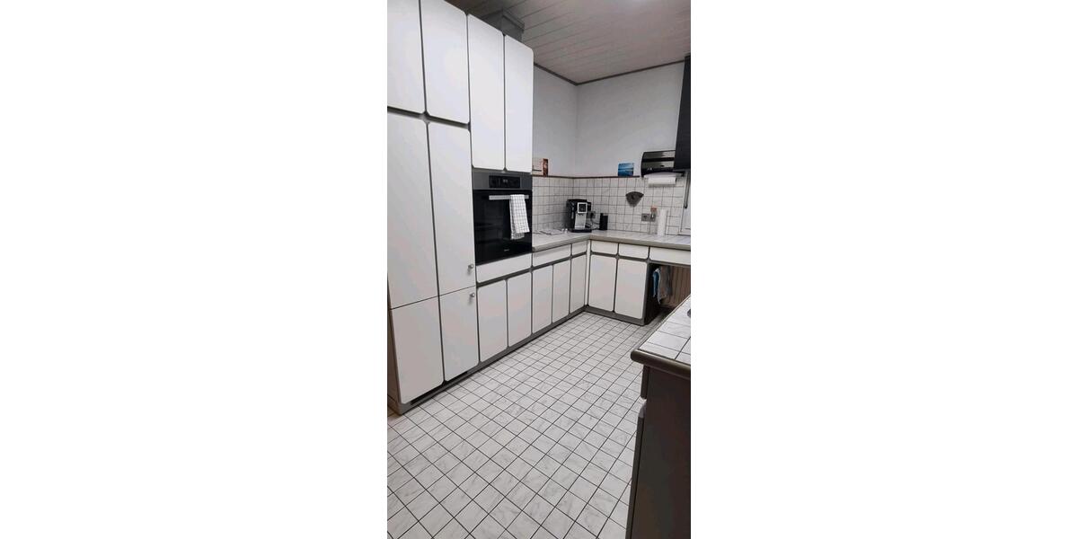 Wohnen auf Zeit Lohmar - 4 Zimmer, 125 m&sup2;, 100&euro; | Angebot:26289069