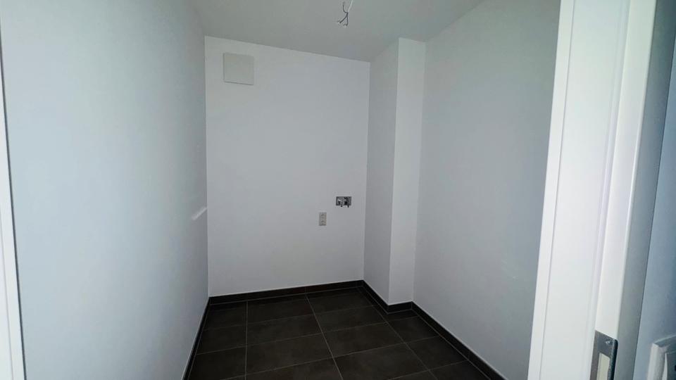 Etagenwohnung Schönefeld - 4 Zimmer, 131 m&sup2;, 3.016&euro; | Angebot:25279860