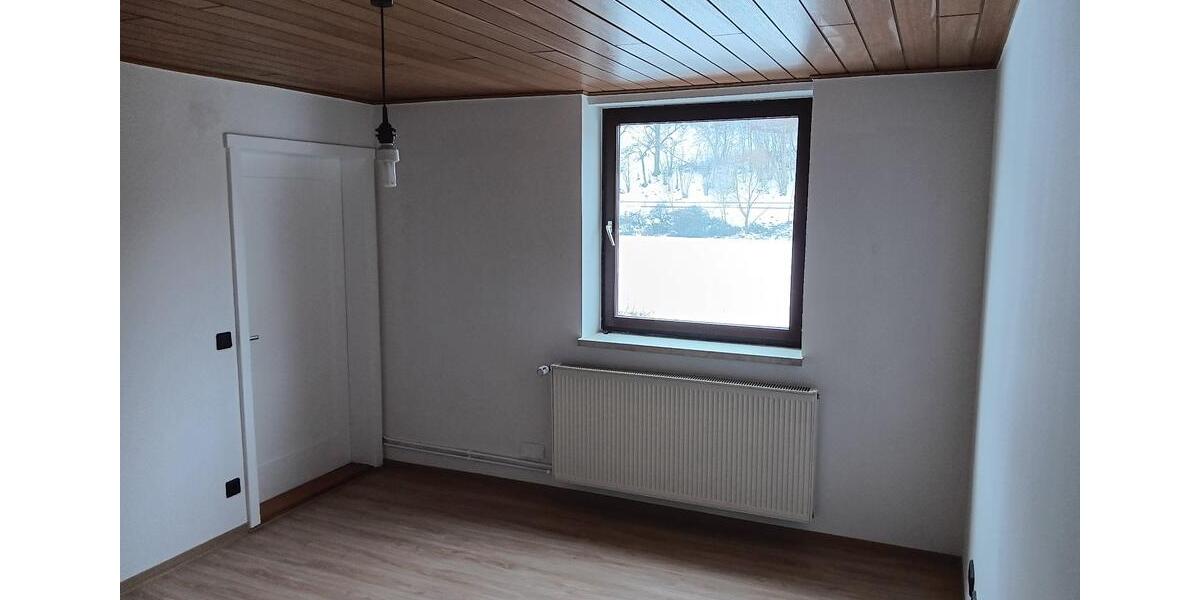 Etagenwohnung Uslar - 4 Zimmer, 110 m&sup2;, 595&euro; | Angebot:24841347