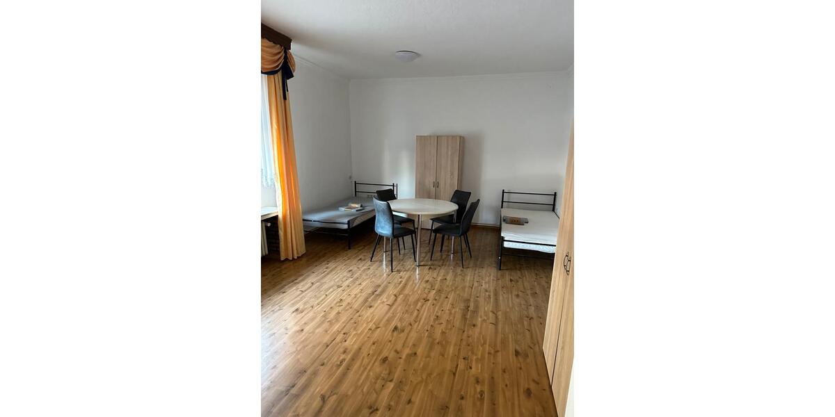 Wohnen auf Zeit Lähden - 14 Zimmer, 400 m&sup2;, 11&euro; | Angebot:23698967