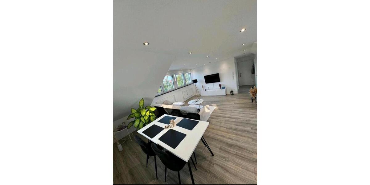 Moderne Lichtdurchflutete 2 Zimmer Dachgeschosswohnung !!! 2 zimmer