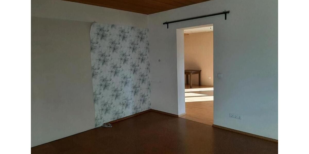 Etagenwohnung Deggendorf - 5 Zimmer, 1 m&sup2;, 1.200&euro; | Angebot:25298360