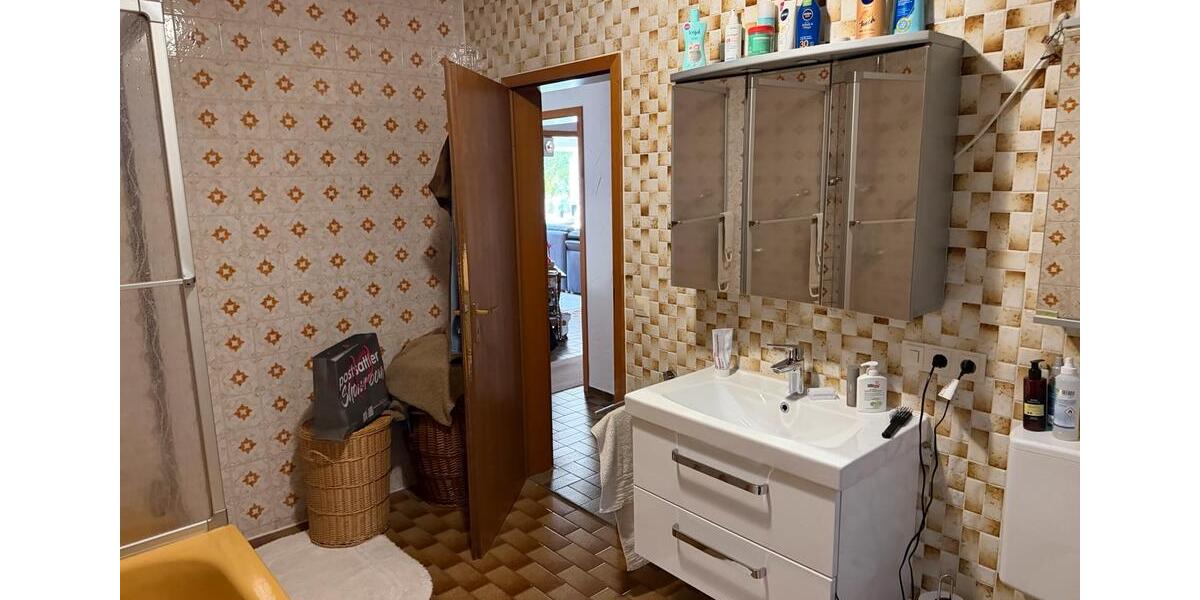 Etagenwohnung Albstadt - 4 Zimmer, 100 m&sup2;, 800&euro; | Angebot:25384294