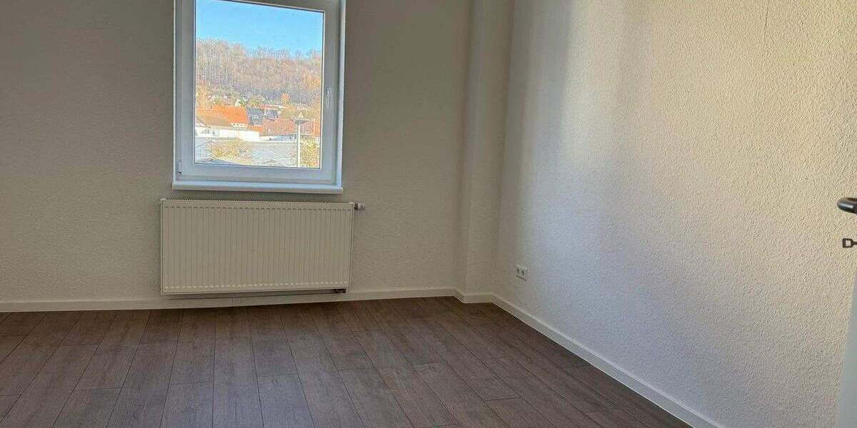 Neubau-Feeling in kernsanierten MFH-Erstbezug in Kreiensen 2 zimmer