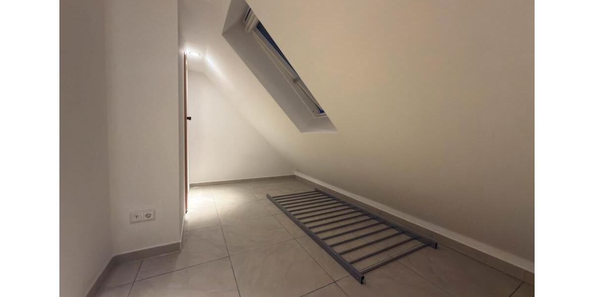 Dachgeschoßwohnung Raunheim - 2 Zimmer, 48 m&sup2;, 1.100&euro; | Angebot:25560543