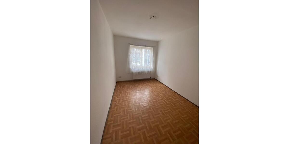 Erdgeschoßwohnung Asperg - 3 Zimmer, 70 m&sup2;, 1.200&euro; | Angebot:25719358