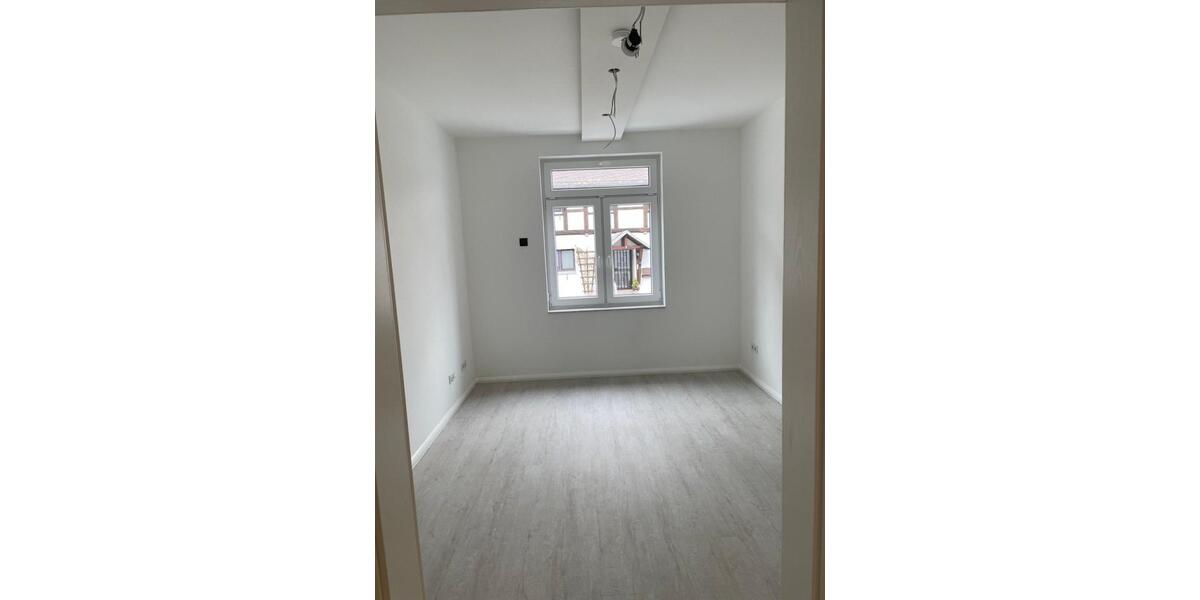 Erdgeschoßwohnung Augustusburg - 3 Zimmer, 95 m&sup2;, 665&euro; | Angebot:24662566