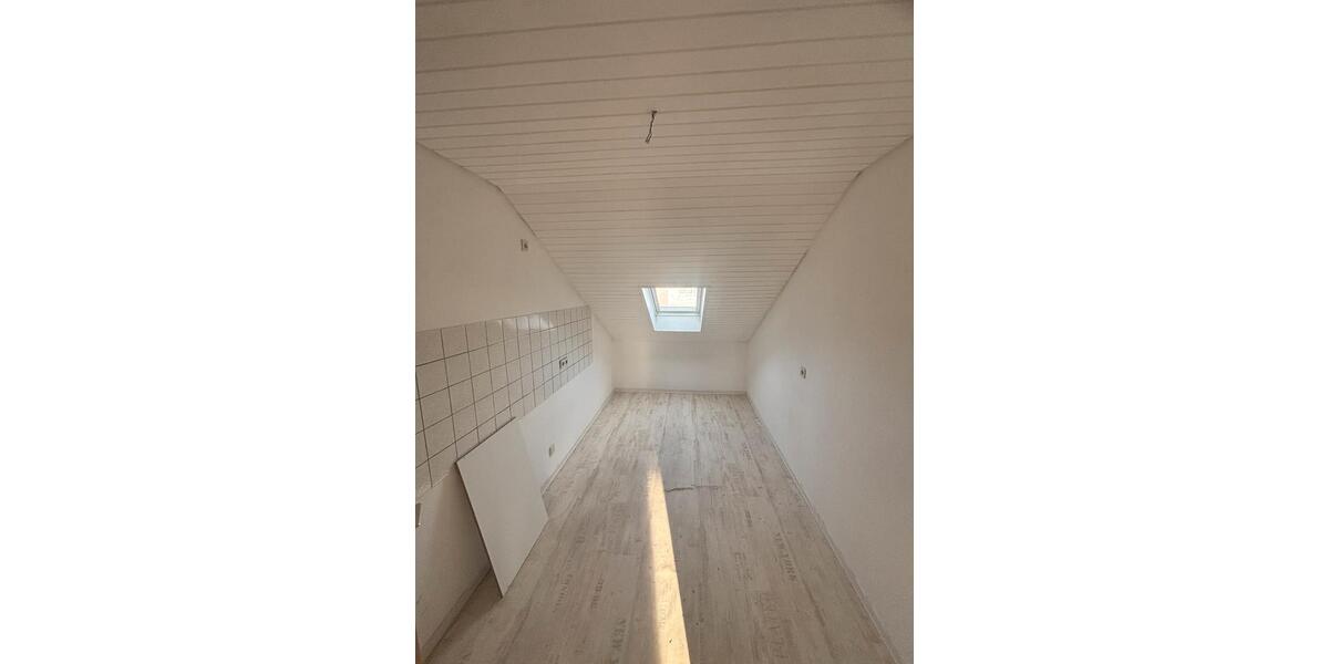 Dachgeschoßwohnung Mönchengladbach Süd - 3 Zimmer, 70 m&sup2;, 630&euro; | Angebot:24548426