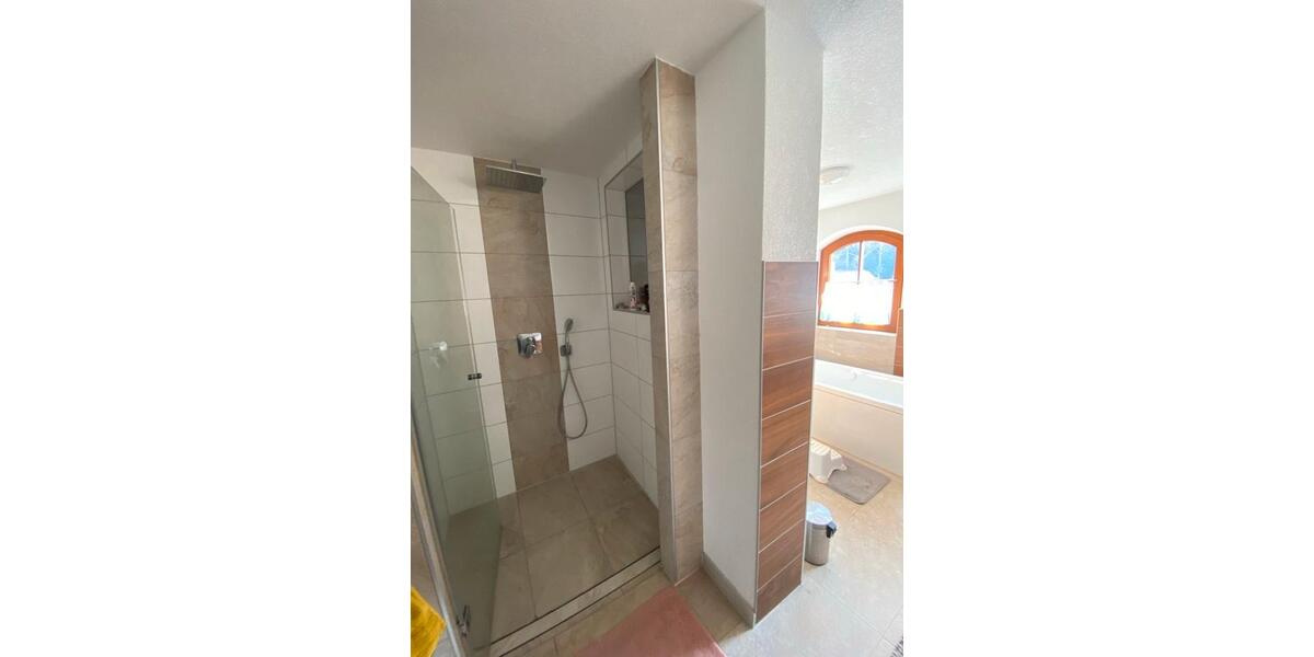 Etagenwohnung Sankt Georgen im Schwarzwald - 4 Zimmer, 120 m&sup2;, 1.180&euro; | Angebot:26223584