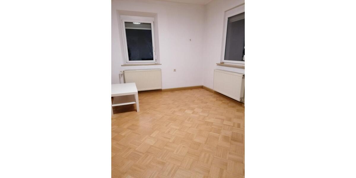 Zimmer in 3er Studenten WG in Rottenburg 1 zimmer