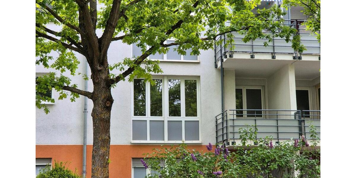 möblierte 1,5 Raumwohnung mit Balkon und Stellplatz 1 zimmer