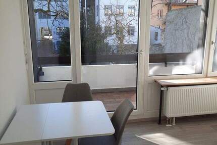 1-Zimmer-App. komplett saniert und möbliert im Herzen von Augsburg 1 zimmer