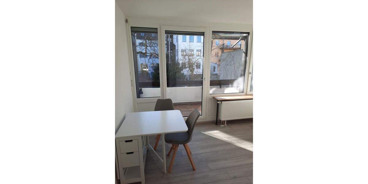 1-Zimmer-App. komplett saniert und möbliert im Herzen von Augsburg 1 zimmer