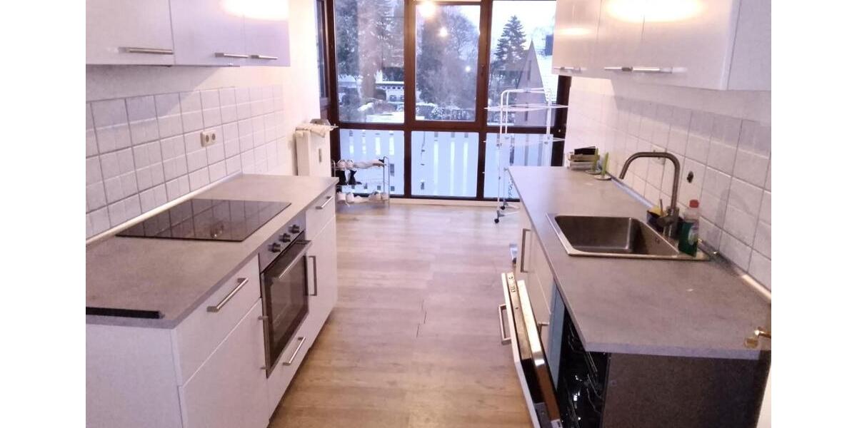 Exklusive Penthousewohnung mit Balkon und Blick ins Grüne - 97m2 3 zimmer