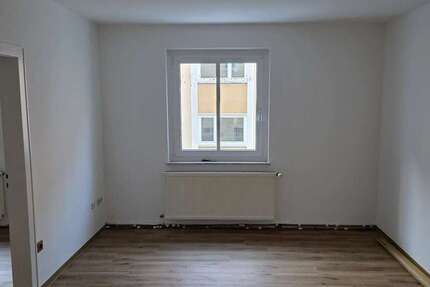 Wohnung Würzburg Grombühl - 4 Zimmer, 87 m&sup2;, 950&euro; | Angebot:24551450