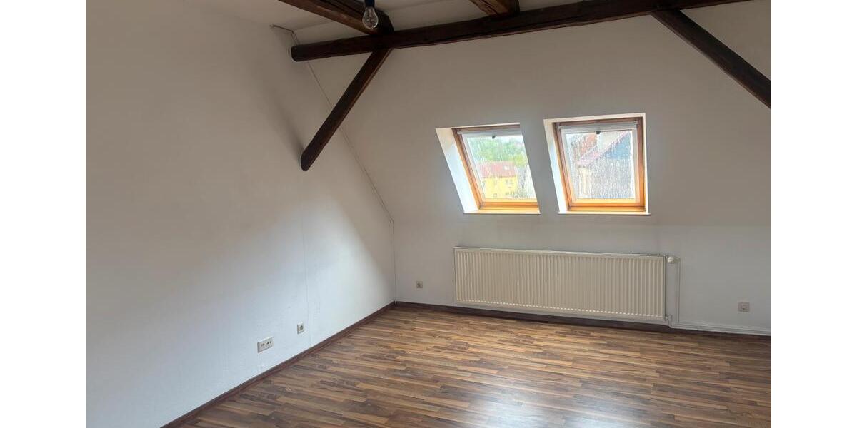 Etagenwohnung Bitterfeld-Wolfen Greppin - 4 Zimmer, 80 m&sup2;, 550&euro; | Angebot:26645411