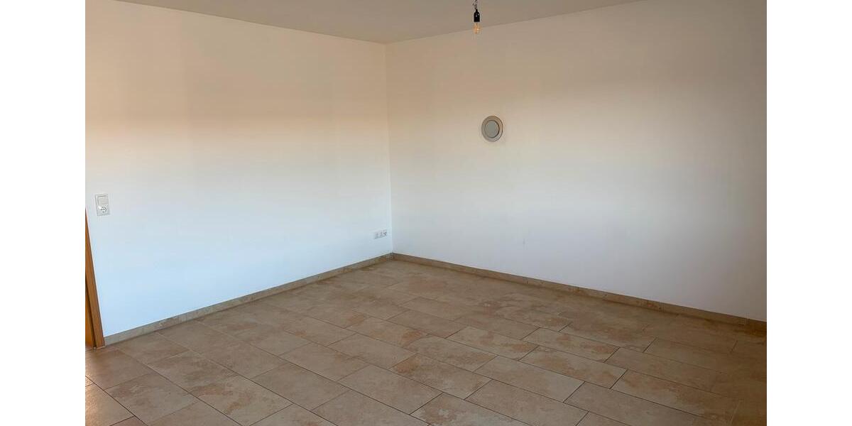 Erdgeschoßwohnung Dinkelsbühl - 3 Zimmer, 76 m&sup2;, 600&euro; | Angebot:26006496