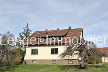 Haus Bisingen - 7 Zimmer, 153 m&sup2;, 1.300&euro; | Angebot:26087363