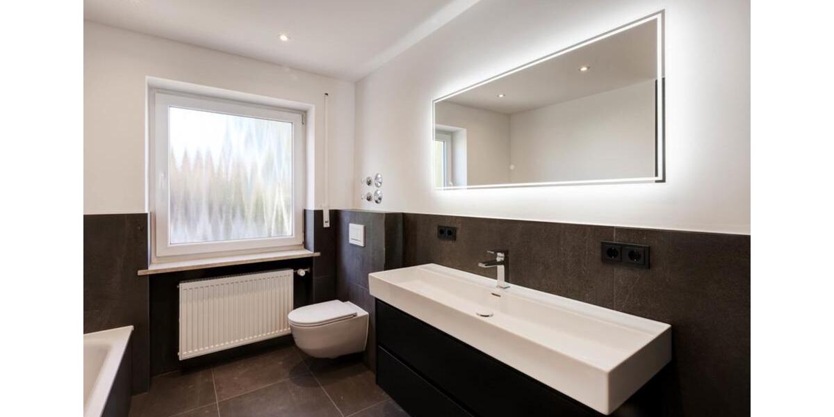 Maisonettenwohnung Augsburg Haunstetten-Siebenbrunn - 5 Zimmer, 132 m&sup2;, 2.190&euro; | Angebot:24745240