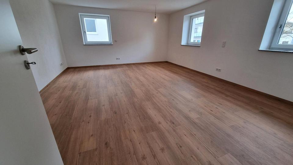 Etagenwohnung Mühldorf am Inn - 3 Zimmer, 84 m&sup2;, 1.120&euro; | Angebot:26233553