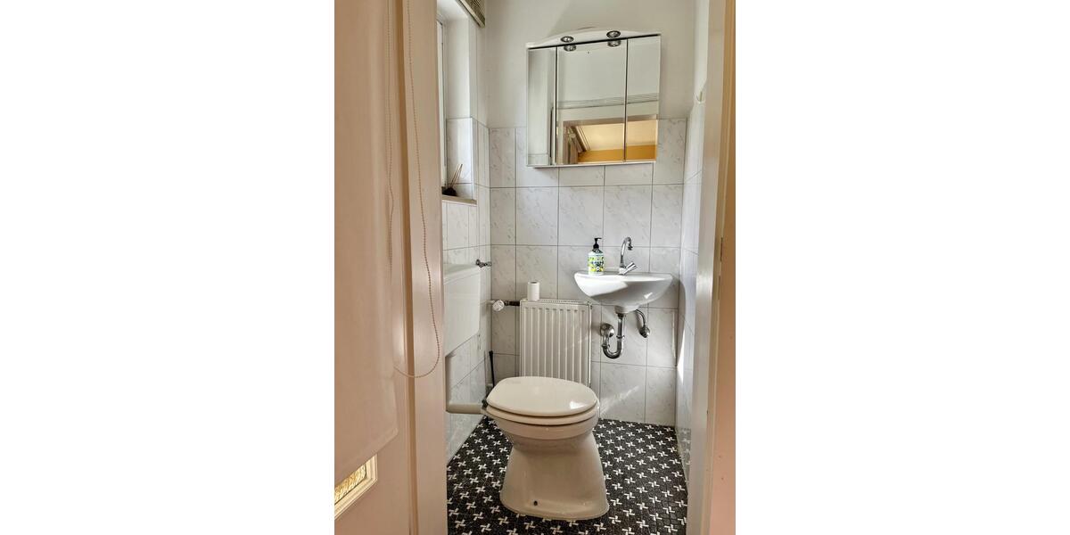 Helle vollmöbl. Wohnung in Düsseldorf-Nord, Nähe Messe, Norpark 3.5 zimmer