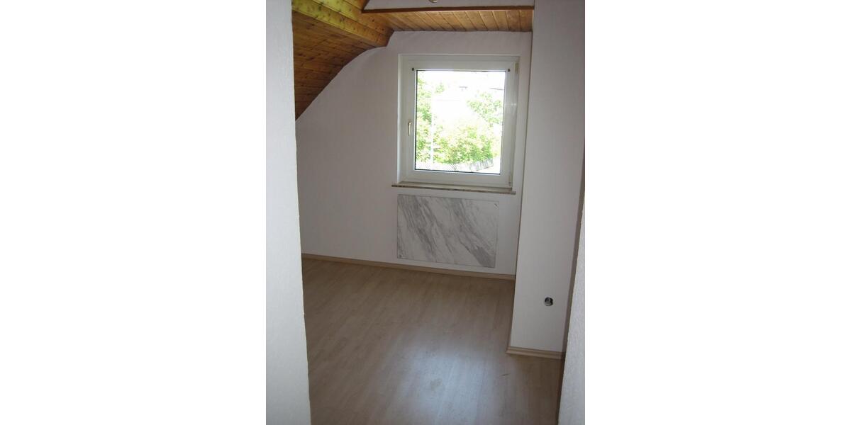 Gemütliche 3 Zimmer DG - Wohnung im OT von Naila zu vermieten 3 zimmer