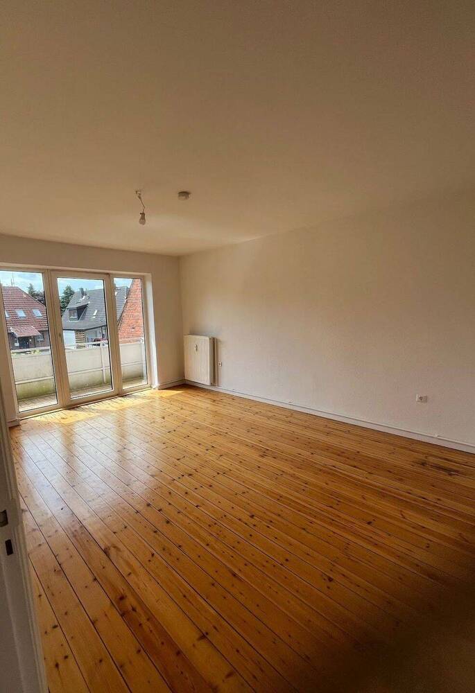 Frisch gestrichen - BalkonWohnung zum 01.08.2025