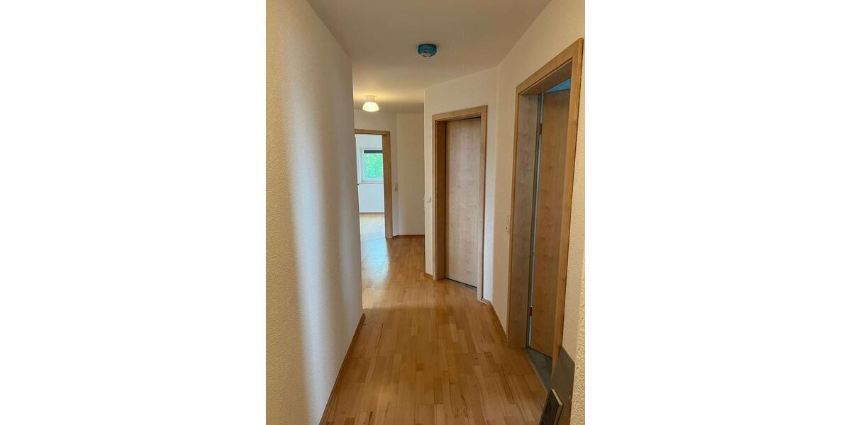 Etagenwohnung Wackersdorf - 2 Zimmer, 75 m&sup2;, 650&euro; | Angebot:26560851