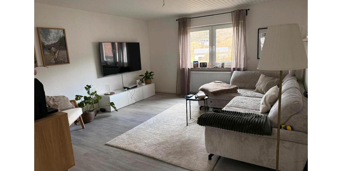 Etagenwohnung Steinau an der Straße - 3 Zimmer, 107 m&sup2;, 900&euro; | Angebot:25975695