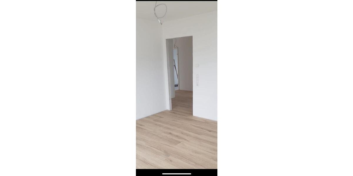 Erdgeschoßwohnung Crailsheim - 3 Zimmer, 102 m&sup2;, 1.260&euro; | Angebot:23860389