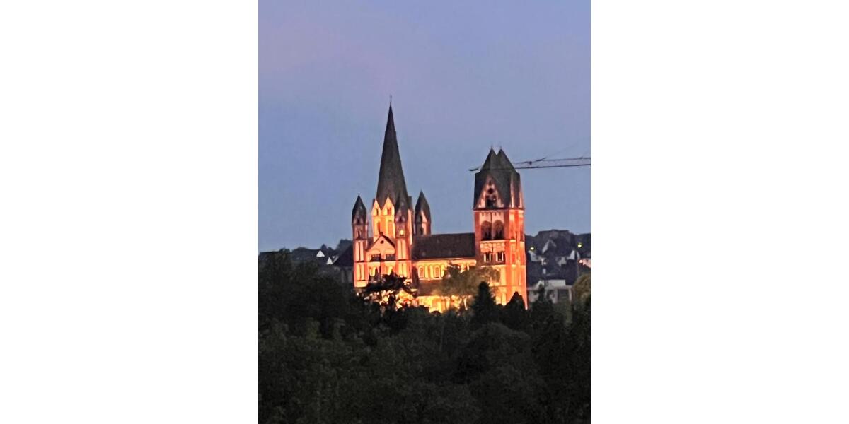 DG-Wohnung mit Balkon & Domblick über den Dächern von Limburg 2 zimmer