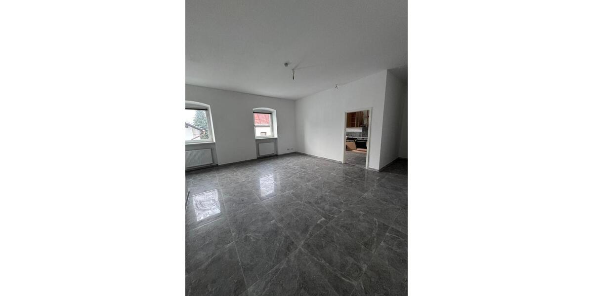 Etagenwohnung Schöllnach - 3 Zimmer, 90 m&sup2;, 730&euro; | Angebot:24432991