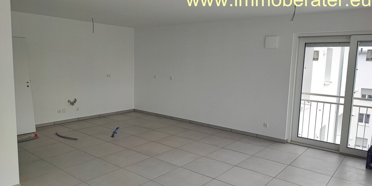 Repräsentative Penthouse-Whg 2-Zimmer - WFL 87 m² auch als Büro nutzbar TG-Stellplatz vorhanden Energiesparhaus . - Einfamilienhaus Kemnath | Angebot:24548861