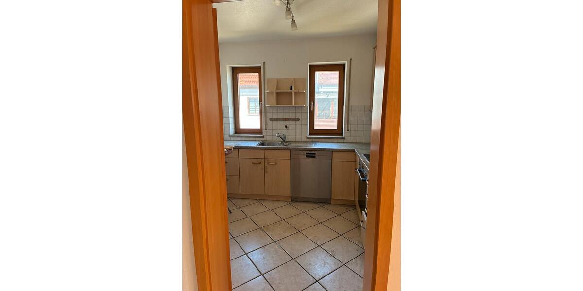 Etagenwohnung Traunreut Irsing - 3 Zimmer, 85 m&sup2;, 1.150&euro; | Angebot:25844468