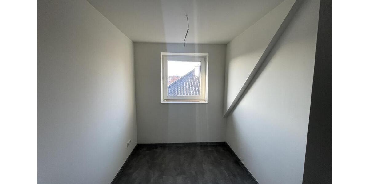 Dachgeschoßwohnung Delmenhorst Deichhorst - 3 Zimmer, 103 m&sup2;, 1.140&euro; | Angebot:24801222