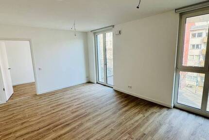 Geräumige Wohnung nahe Barbarossaplatz! *2x Balkone EBK Aufzug*