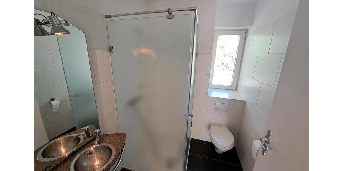 Bungalow Landau in der Pfalz - 8 Zimmer, 219 m&sup2;, 2.650&euro; | Angebot:26445773