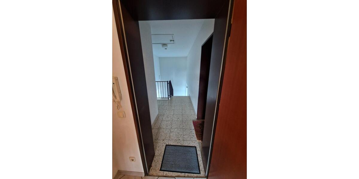 Dachgeschoßwohnung Mönchengladbach Nord - 1 Zimmer, 36 m&sup2;, 430&euro; | Angebot:26294711