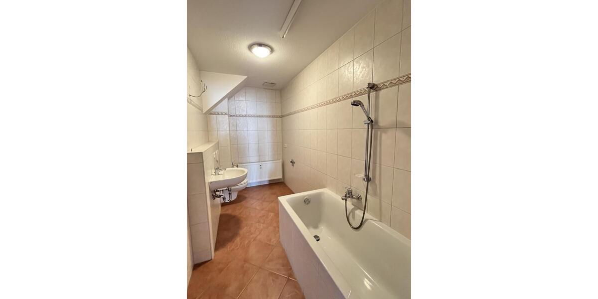 Etagenwohnung Mittweida - 3 Zimmer, 75 m&sup2;, 520&euro; | Angebot:25319793
