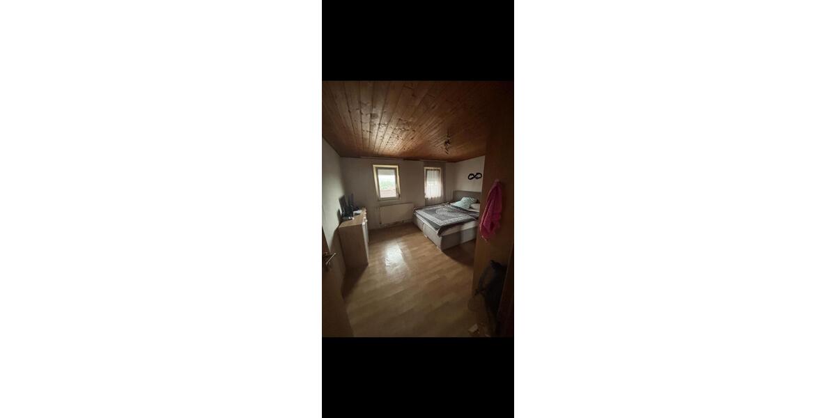 Etagenwohnung Schlitz - 7.5 Zimmer, 138 m&sup2;, 900&euro; | Angebot:26636093