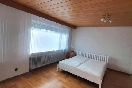 Wohnen auf Zeit Böblingen - 3 Zimmer, 90 m&sup2;, 490&euro; | Angebot:24681160