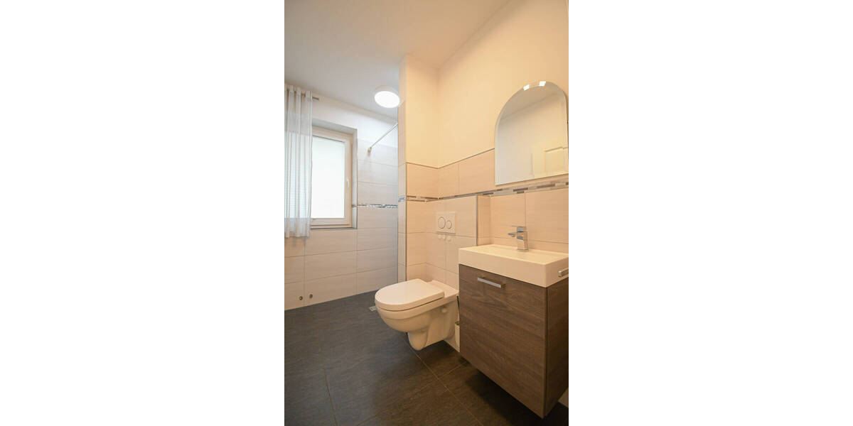 Etagenwohnung Edewecht - 3 Zimmer, 107 m&sup2;, 1.250&euro; | Angebot:26106319