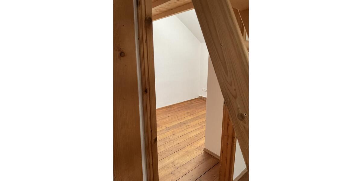 Etagenwohnung Pfaffing - 3 Zimmer, 90 m&sup2;, 900&euro; | Angebot:26686974