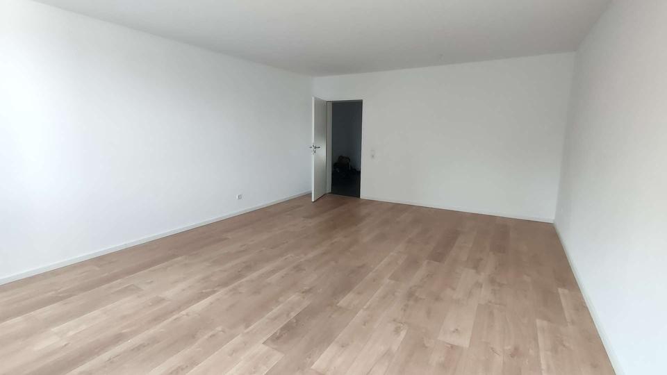 Etagenwohnung Krefeld - 3 Zimmer, 79 m&sup2;, 751&euro; | Angebot:26381519