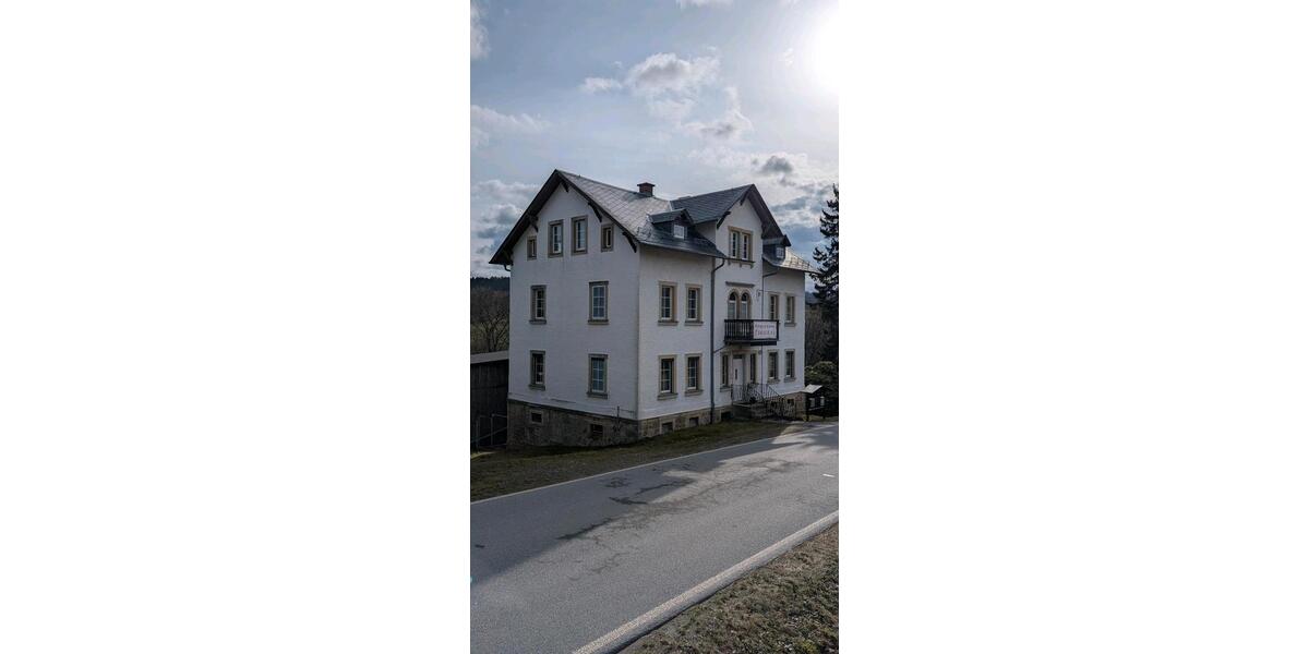 Dachgeschoßwohnung Königstein - 3 Zimmer, 95 m&sup2;, 990&euro; | Angebot:25340937