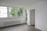 Renovierte 2-Zi.-Whg. mit Balkon in grüner Lage! zimmer