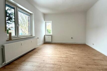 Wohnung Nienburg (Weser) - 3 Zimmer, 93 m&sup2;, 330&euro; | Angebot:25438437