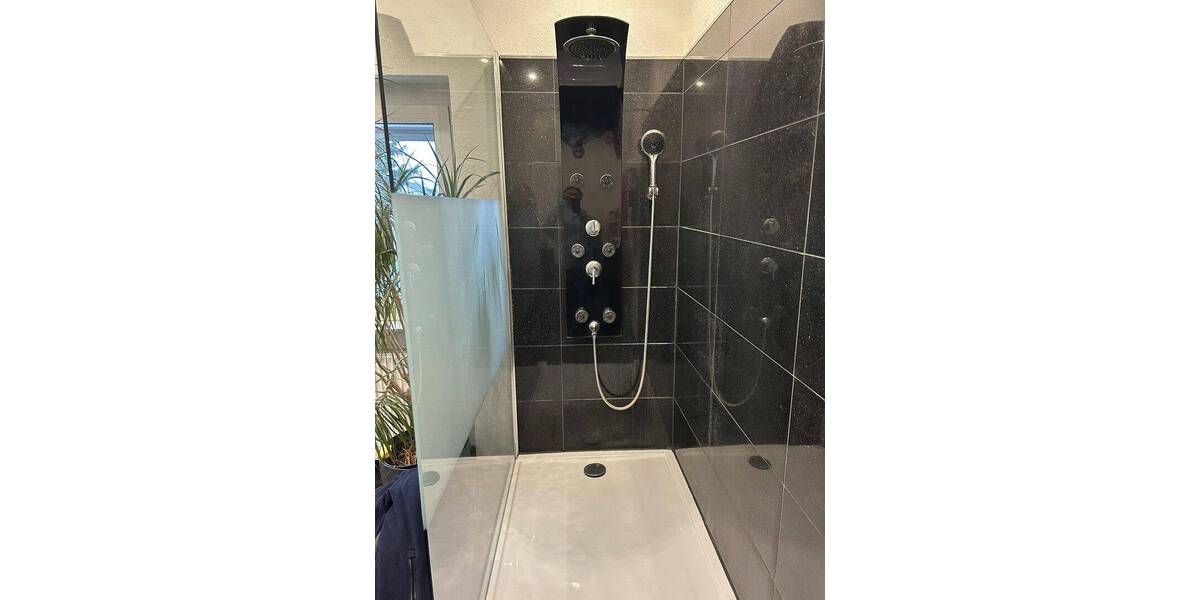 Etagenwohnung Brühl - 5 Zimmer, 140 m&sup2;, 1.450&euro; | Angebot:26857705